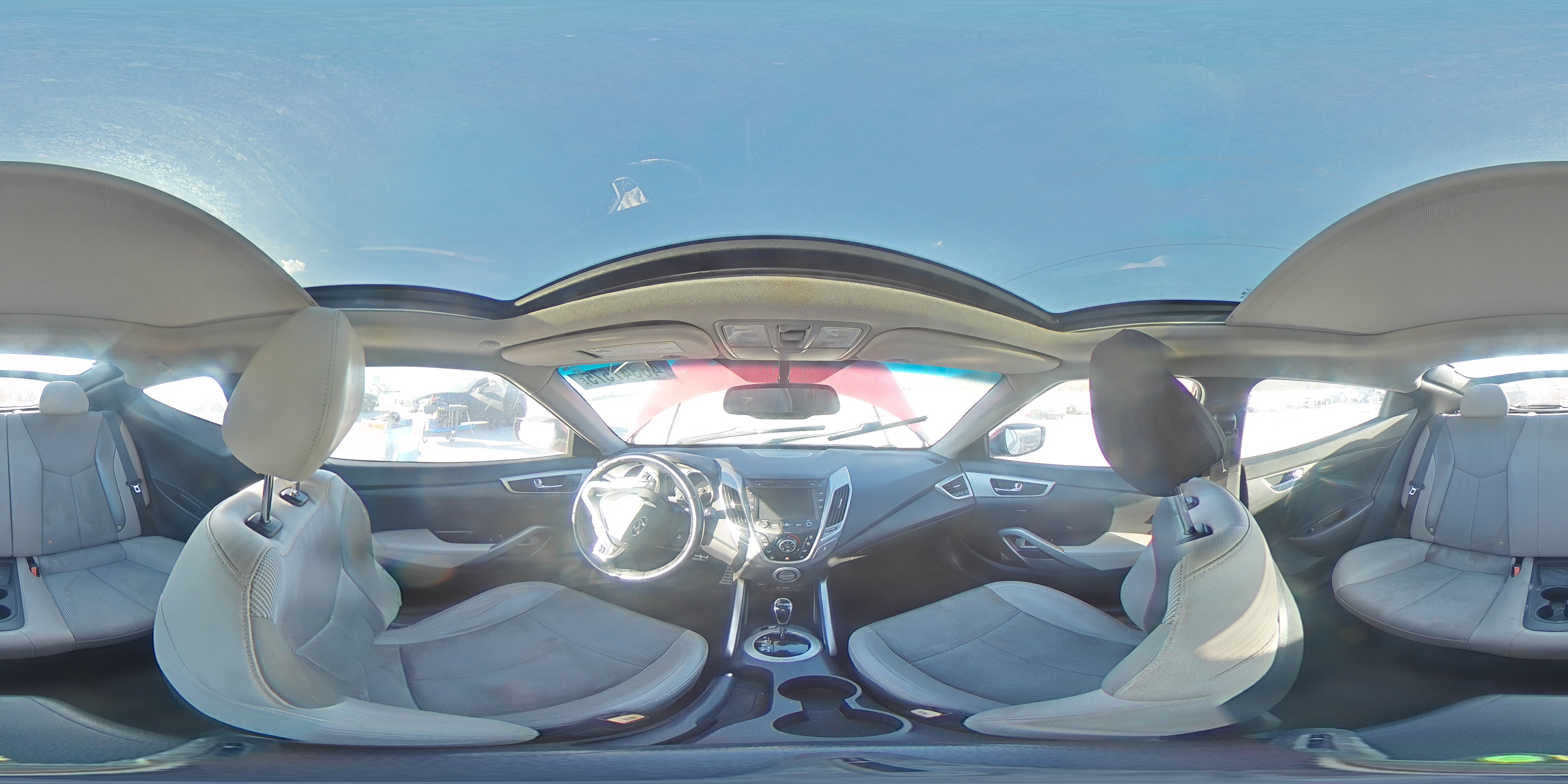 2014 Hyundai Veloster - Image 12