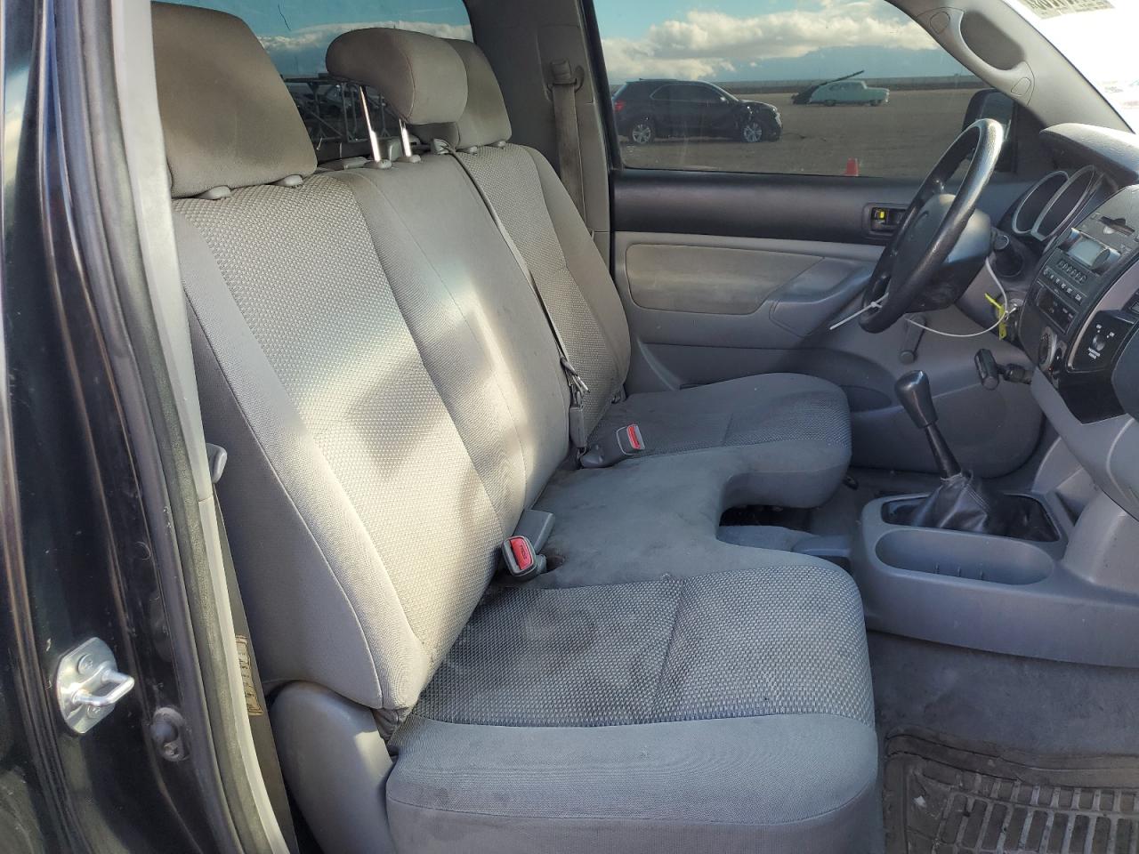 2005 Toyota Tacoma - Image 10