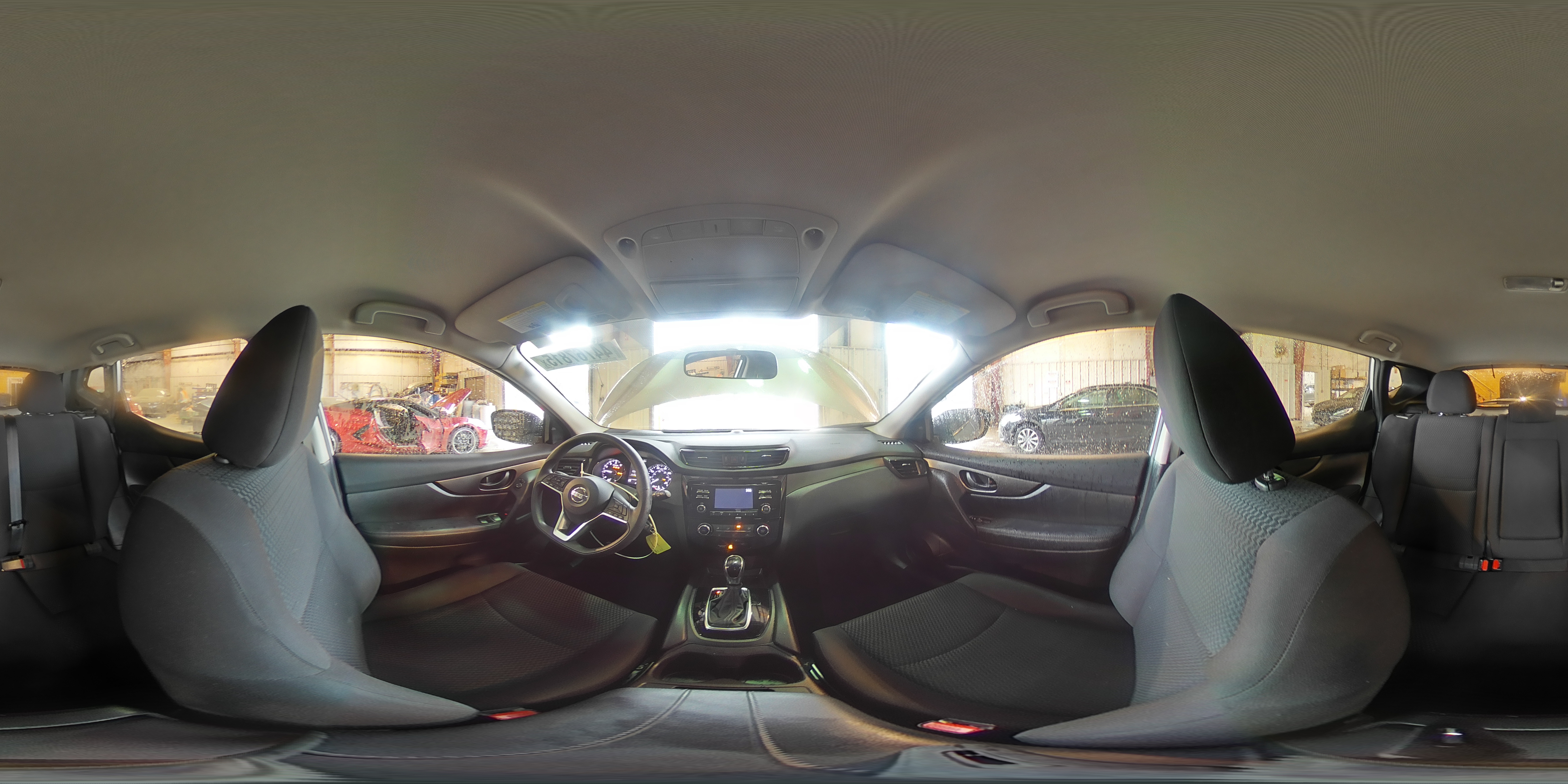 2018 Nissan Rogue - Image 16
