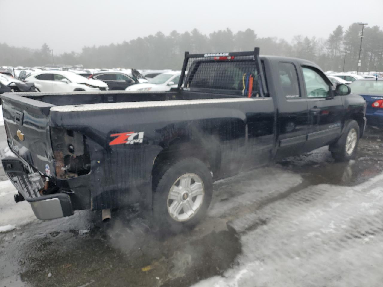2011 Chevrolet Silverado - Image 3