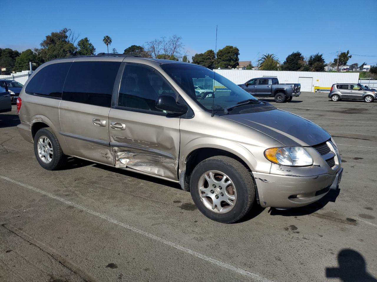 2002 Dodge Caravan - Image 4