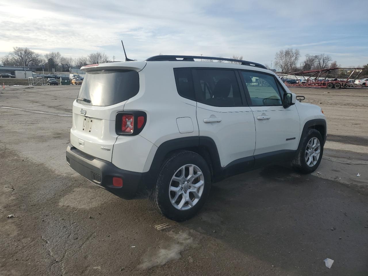 2018 Jeep Renegade - Image 3