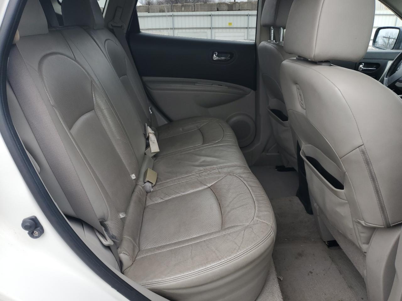 2011 Nissan Rogue - Image 11