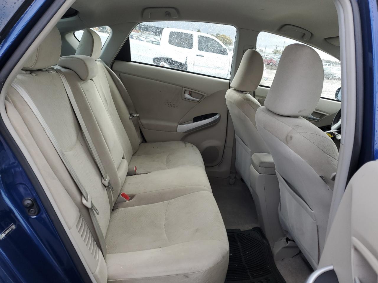 2010 Toyota Prius - Image 10