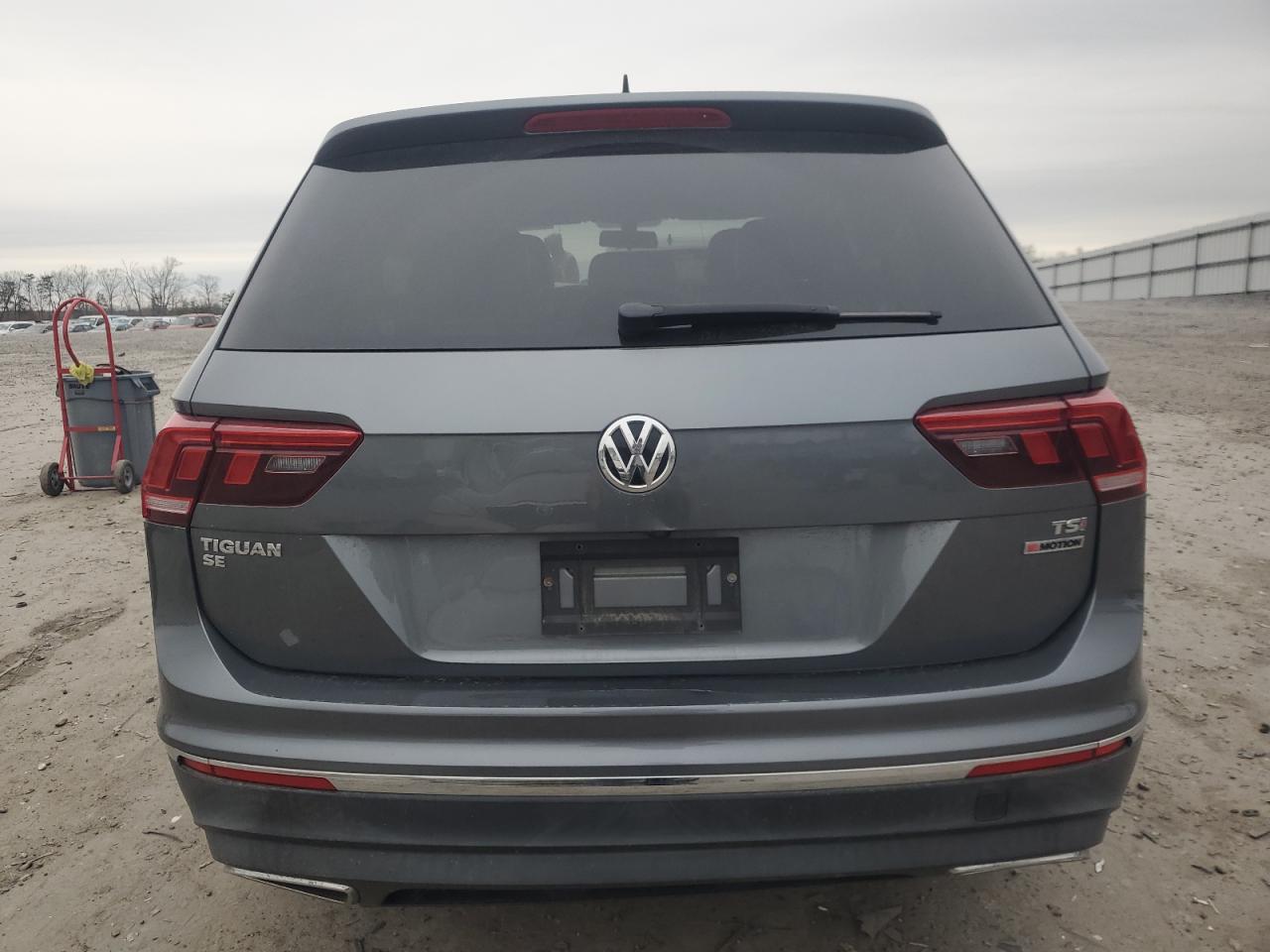 2018 Volkswagen Tiguan - Image 6