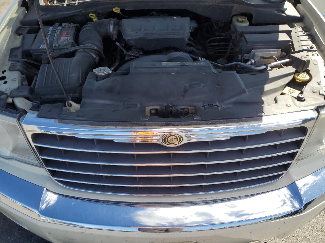 2009 Chrysler Aspen - Image 13