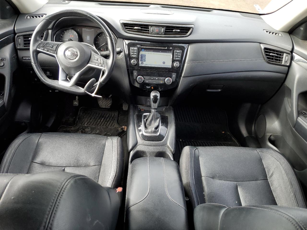 2017 Nissan Rogue - Image 8