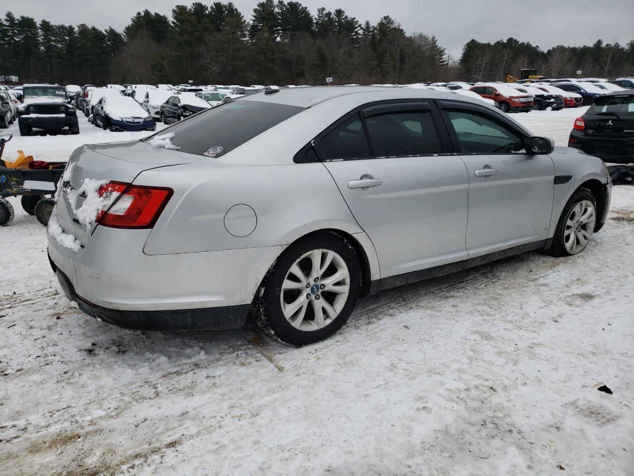 2011 Ford Taurus - Image 3
