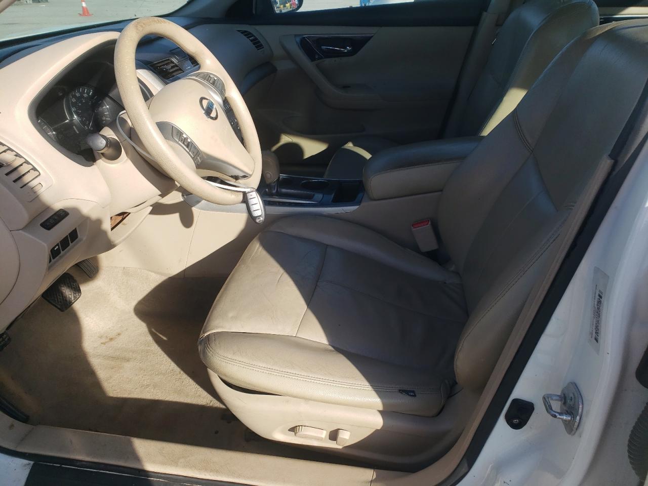 2014 Nissan Altima - Image 7