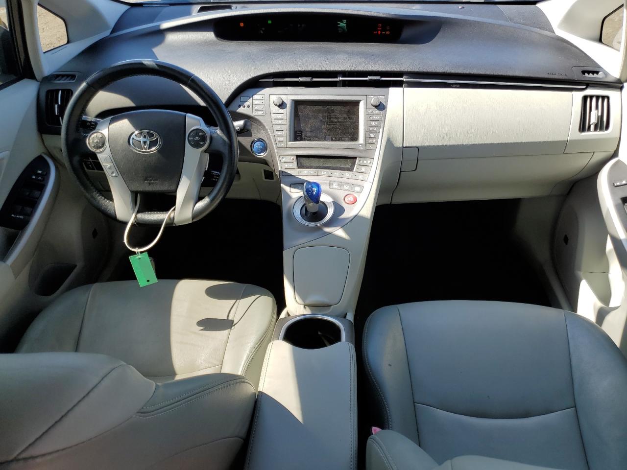 2012 Toyota Prius - Image 8