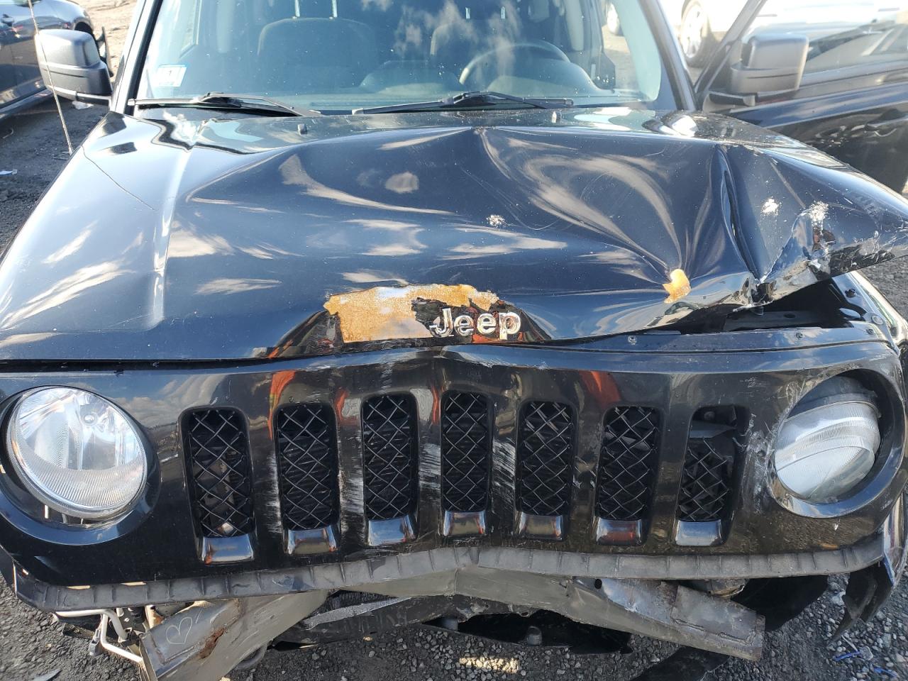 2014 Jeep Liberty (Patriot) - Image 11