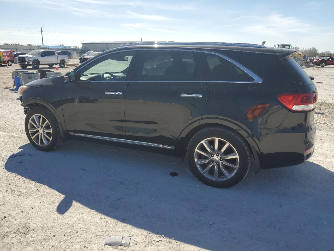 2017 Kia Sorento - Image 2