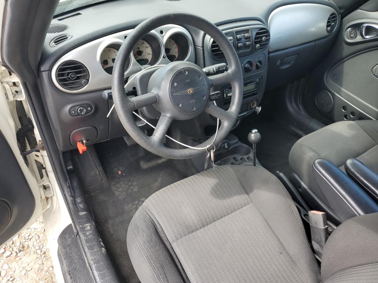 2005 Chrysler PT Cruiser - Image 8