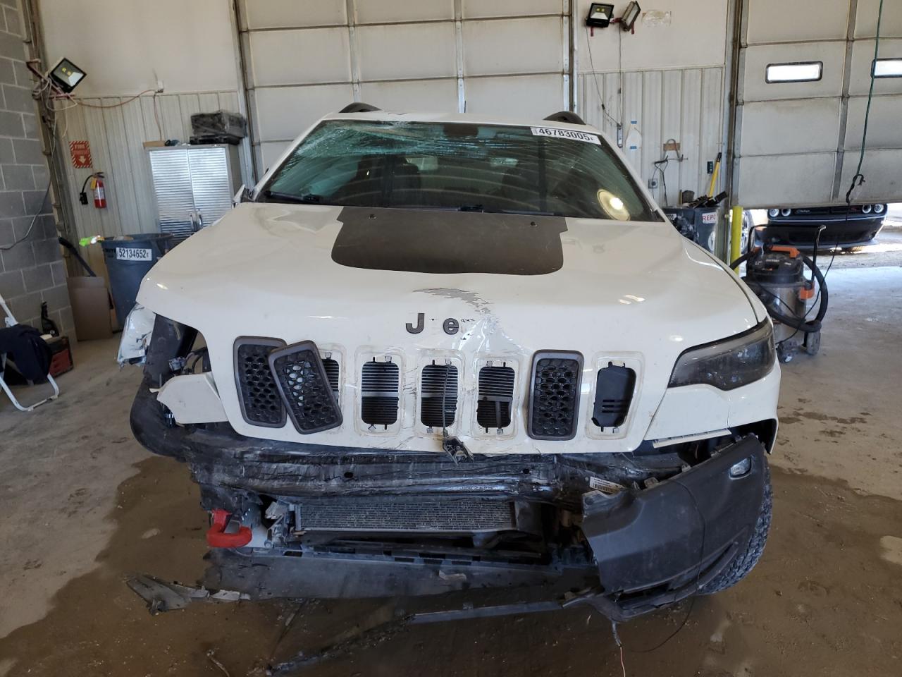 2019 Jeep Cherokee - Image 5