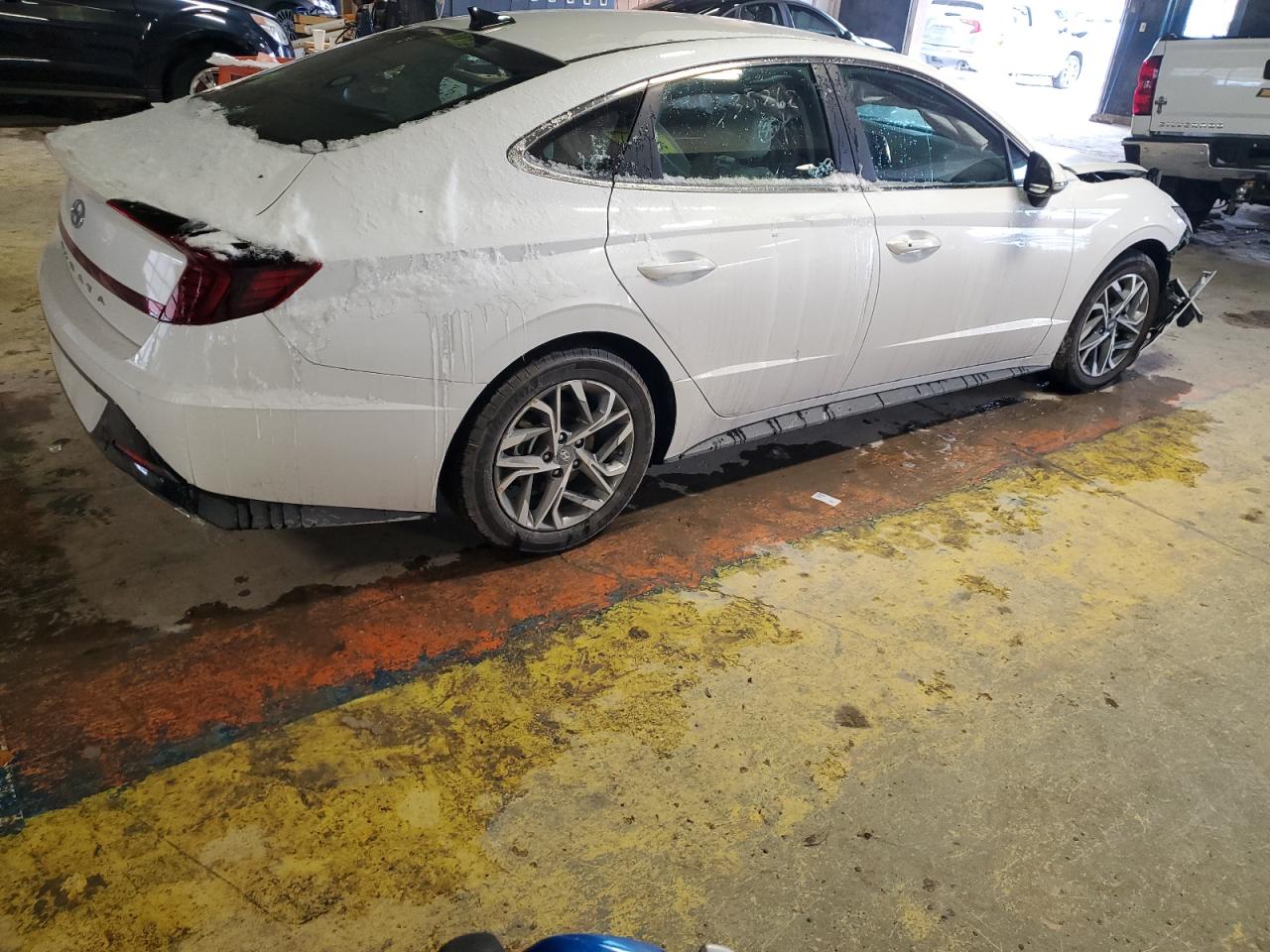 2023 Hyundai Sonata - Image 3