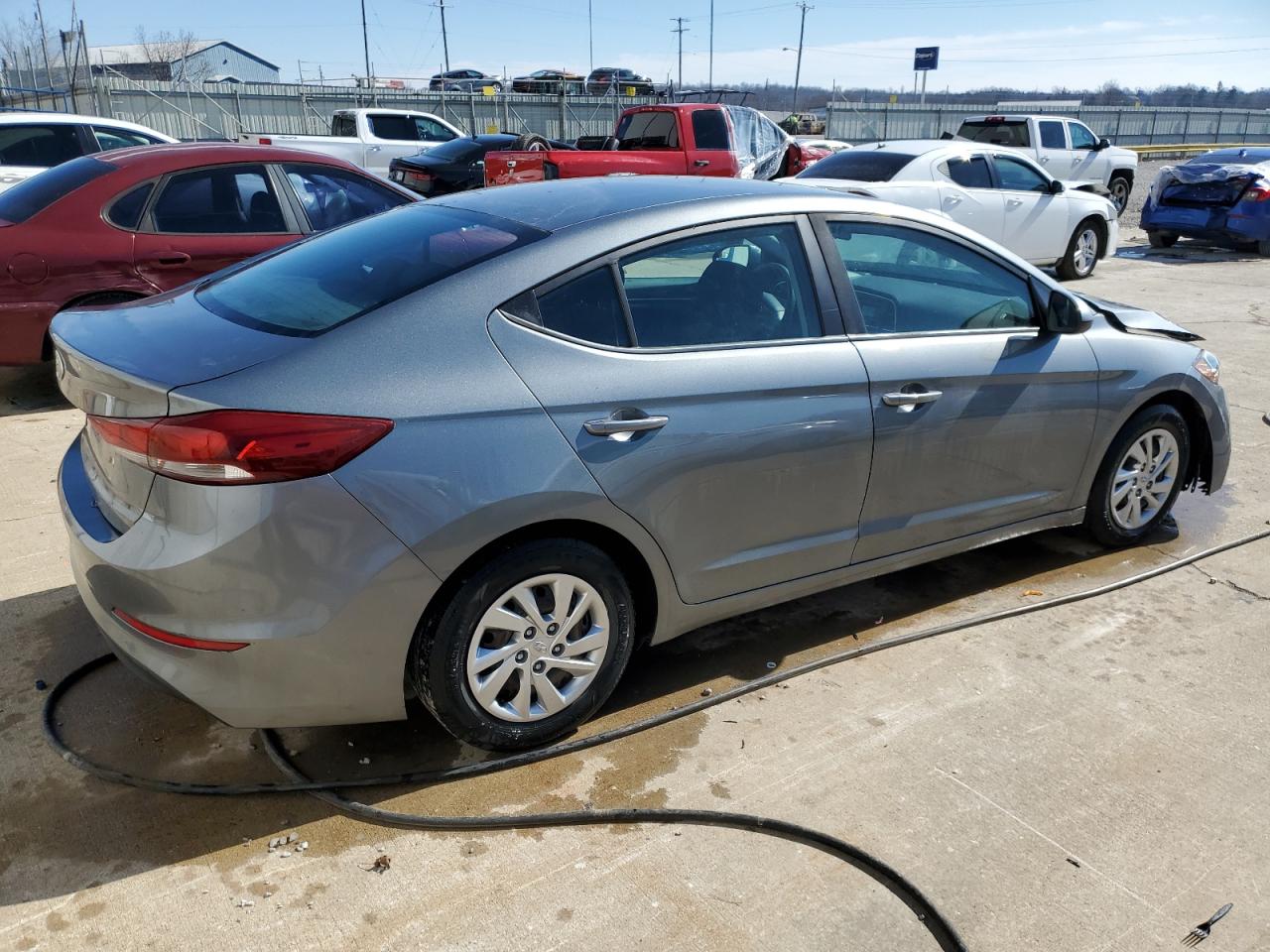 2018 Hyundai Elantra - Image 3