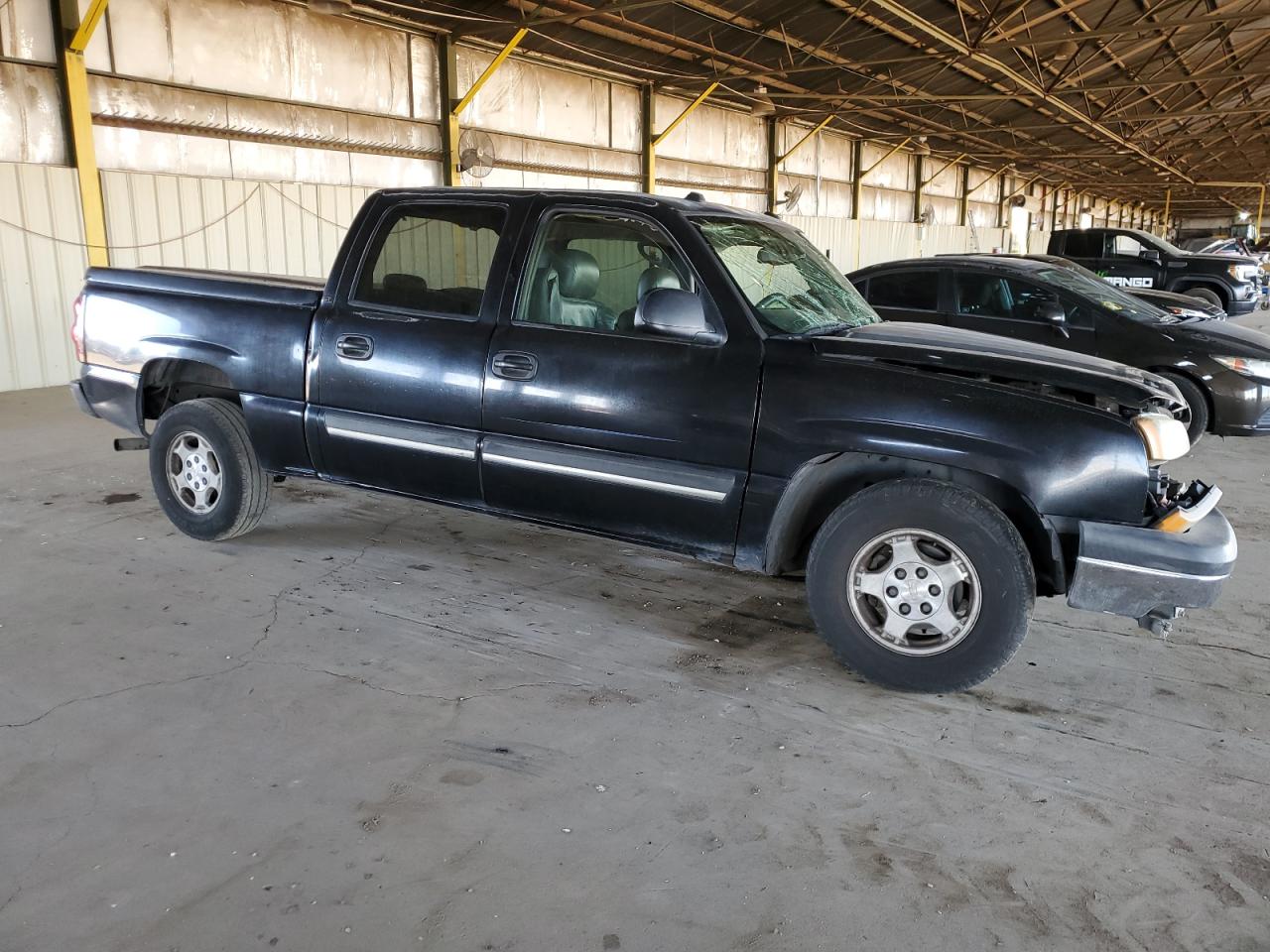 2004 Chevrolet Silverado - Image 4