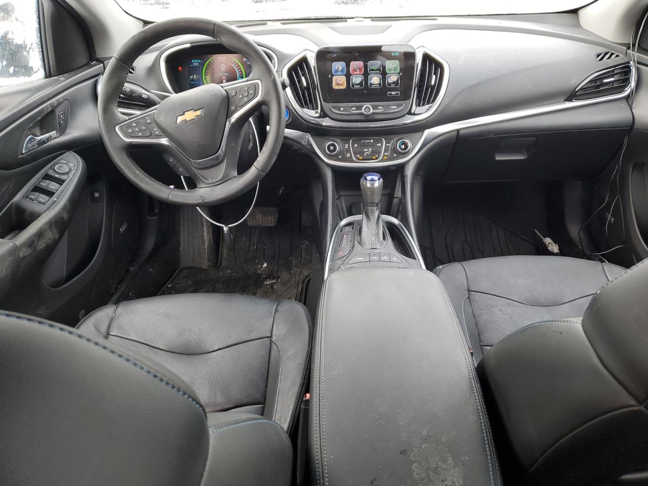 2017 Chevrolet Volt - Image 8