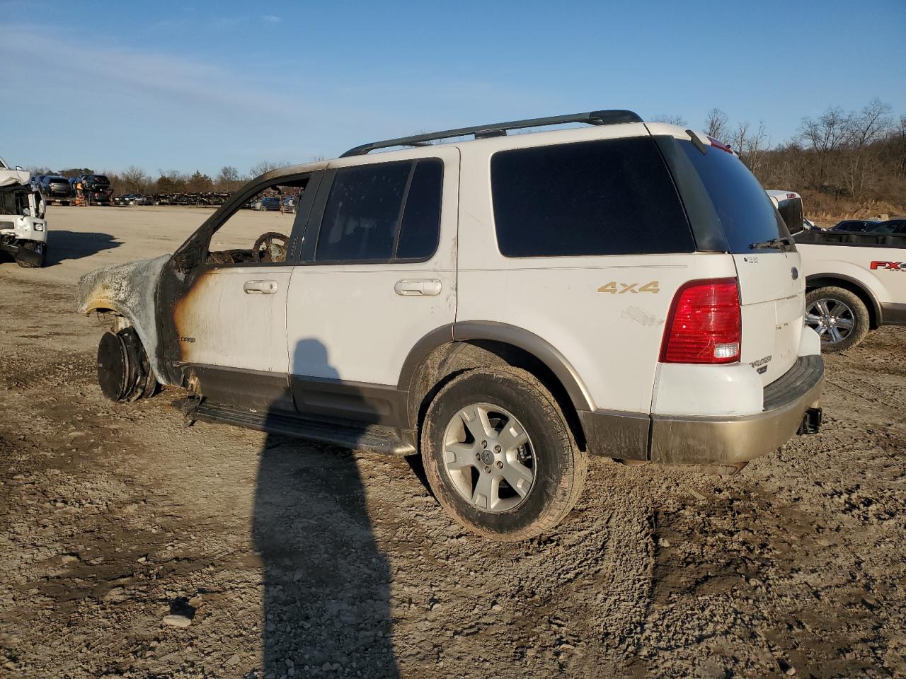 2004 Ford Explorer - Image 2