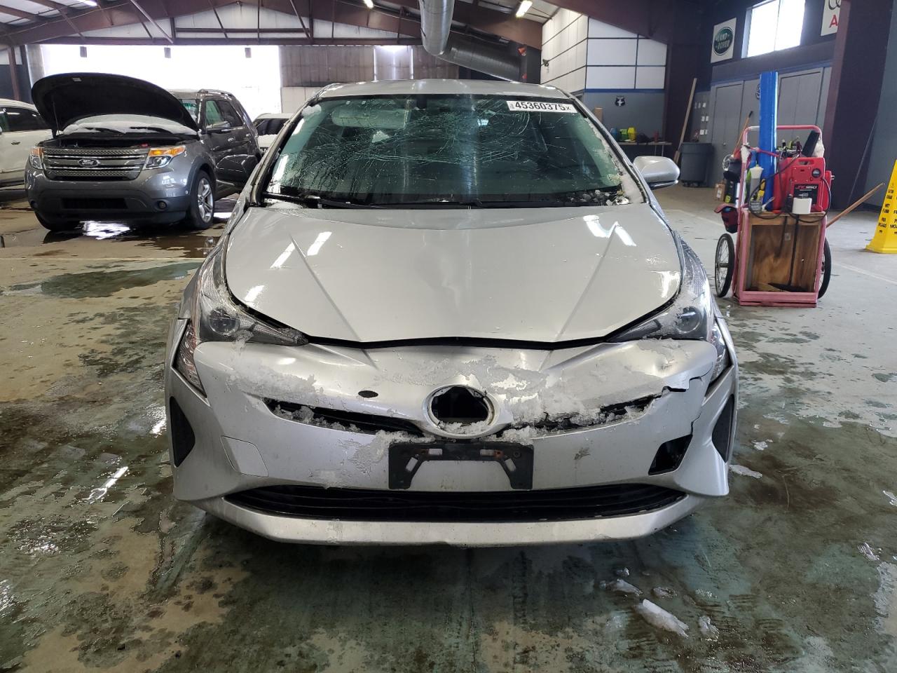 2016 Toyota Prius - Image 5