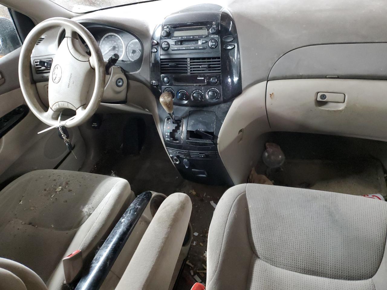 2005 Toyota Sienna - Image 8