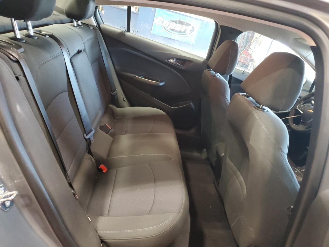 2018 Chevrolet Cruze - Image 10