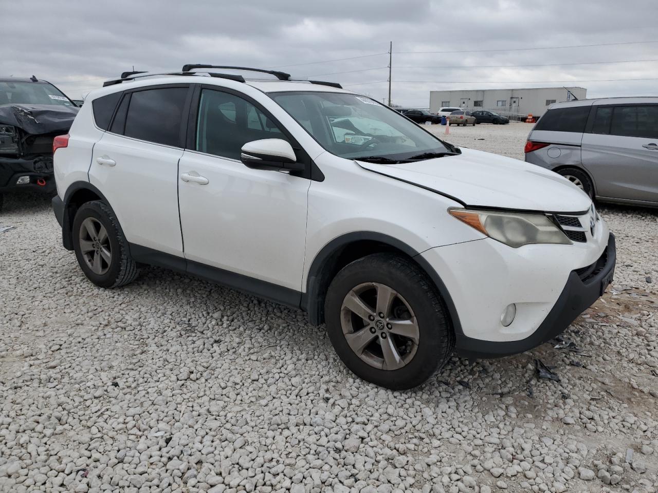 2015 Toyota RAV 4 - Image 4