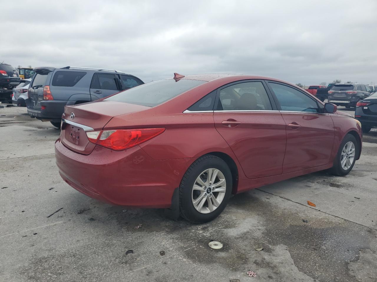 2012 Hyundai Sonata - Image 3