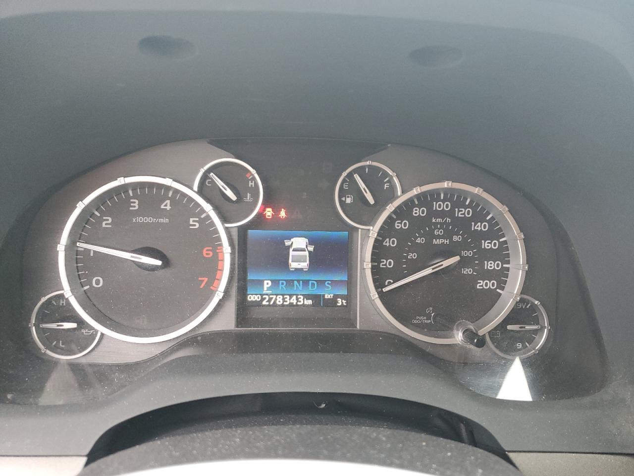 2016 Toyota Tundra - Image 10