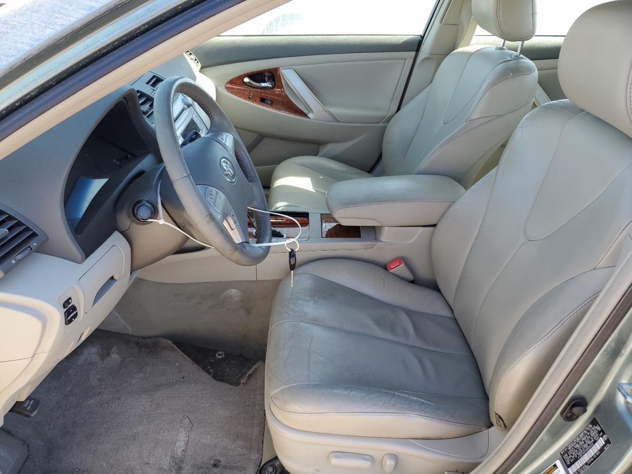 2010 Toyota Camry - Image 7