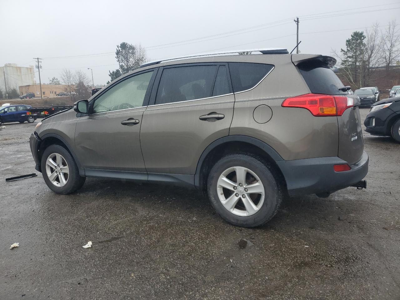 2013 Toyota RAV 4 - Image 2