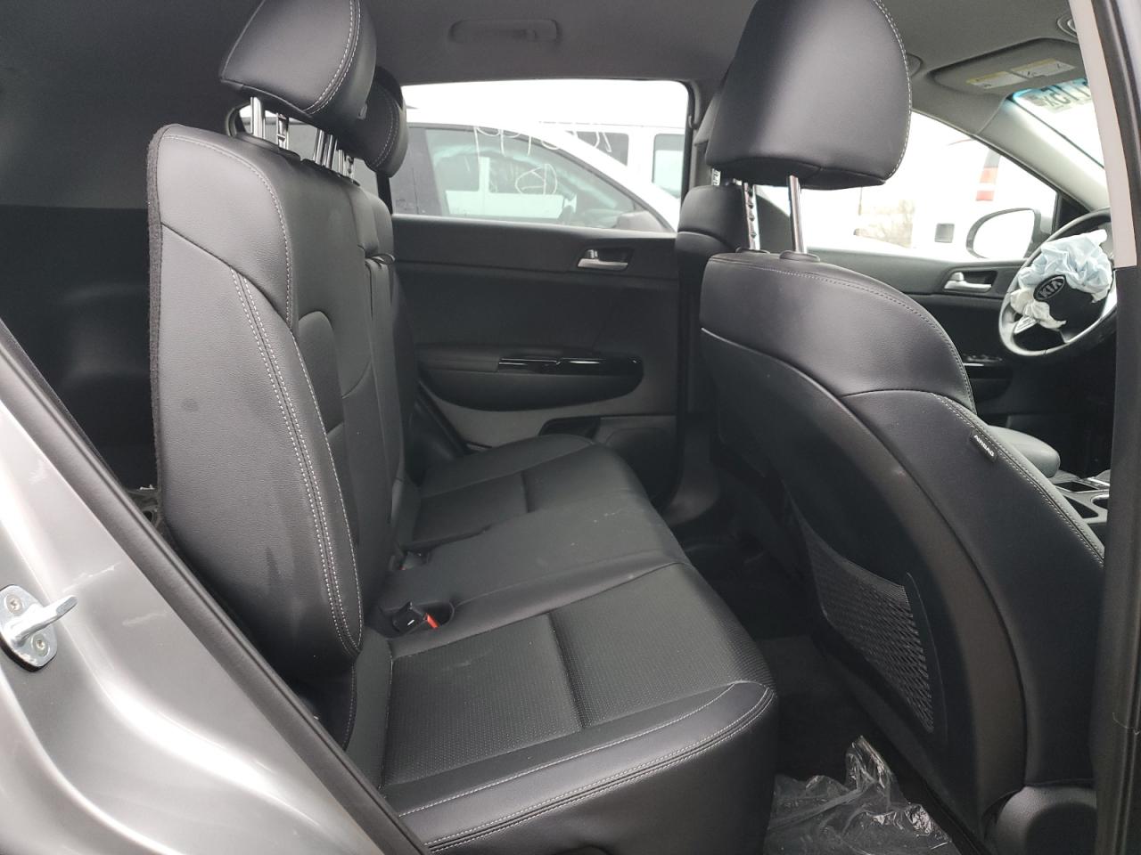 2020 Kia Sportage - Image 11