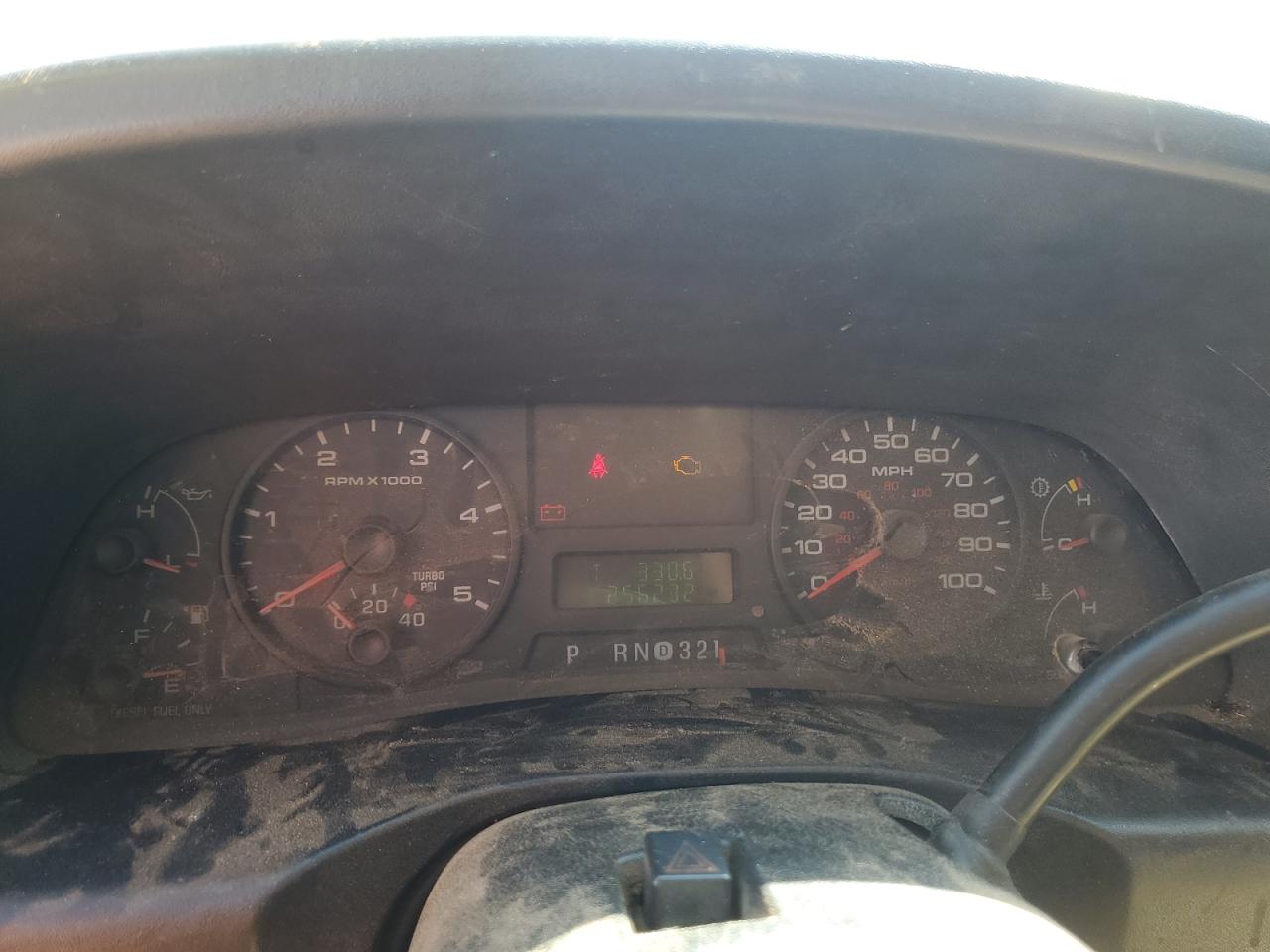 2005 Ford F350 - Image 9