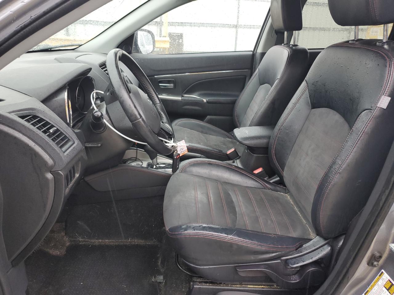 2018 Mitsubishi Outlander - Image 7