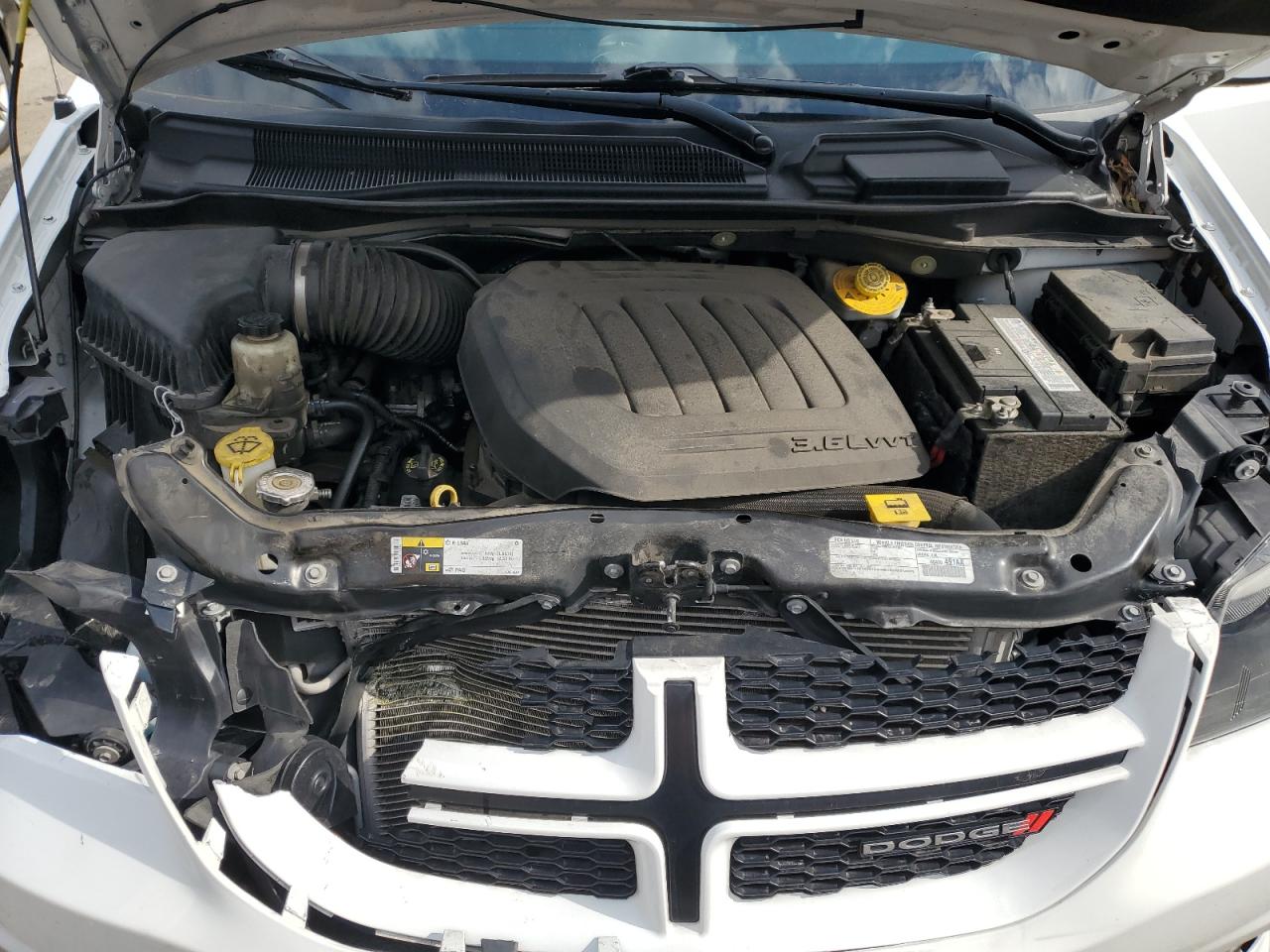 2020 Dodge Caravan - Image 12