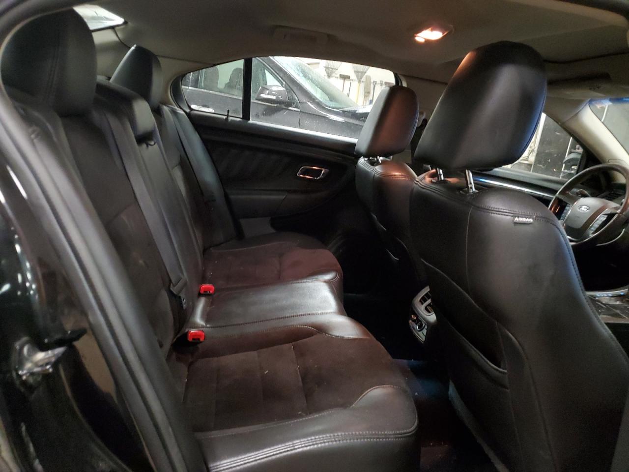 2011 Ford Taurus - Image 10