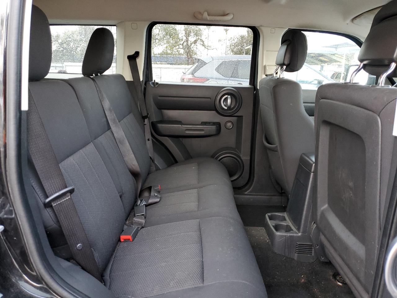 2011 Dodge Nitro - Image 12