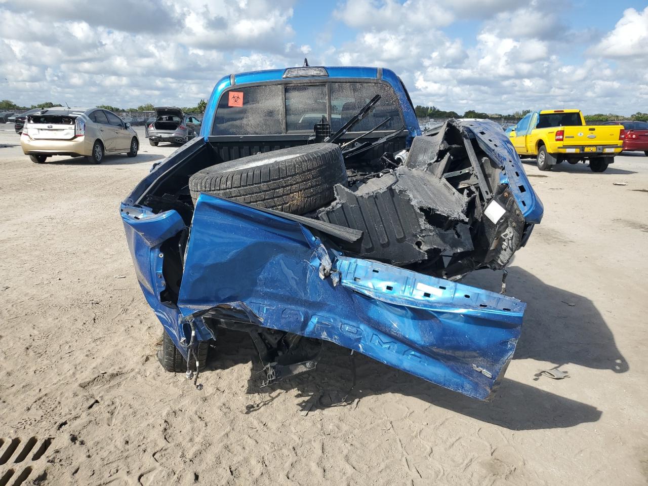 2016 Toyota Tacoma - Image 6