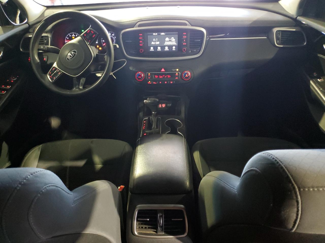 2019 Kia Sorento - Image 8