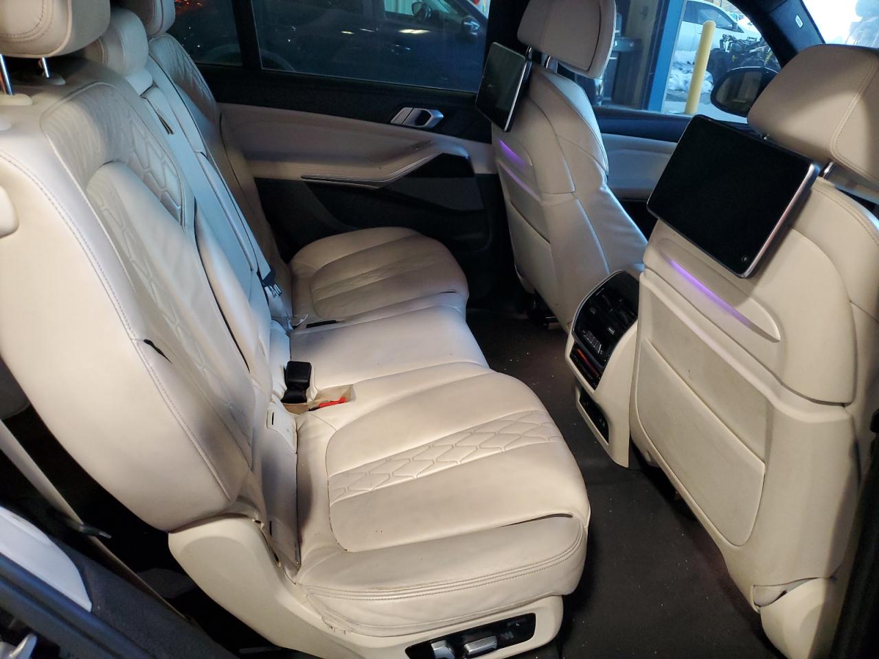 2019 BMW X7 - Image 11
