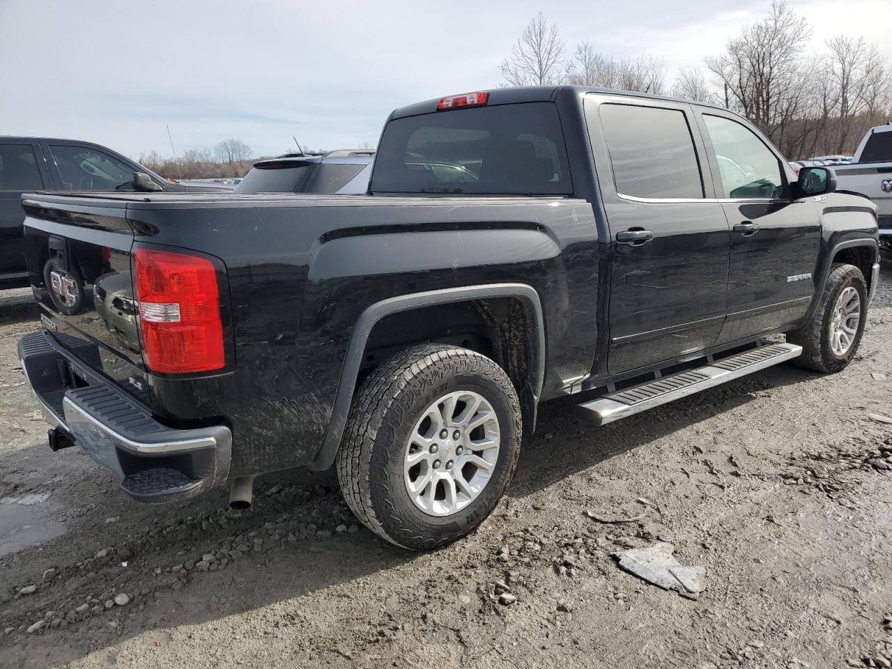 2017 GMC Sierra - Image 3