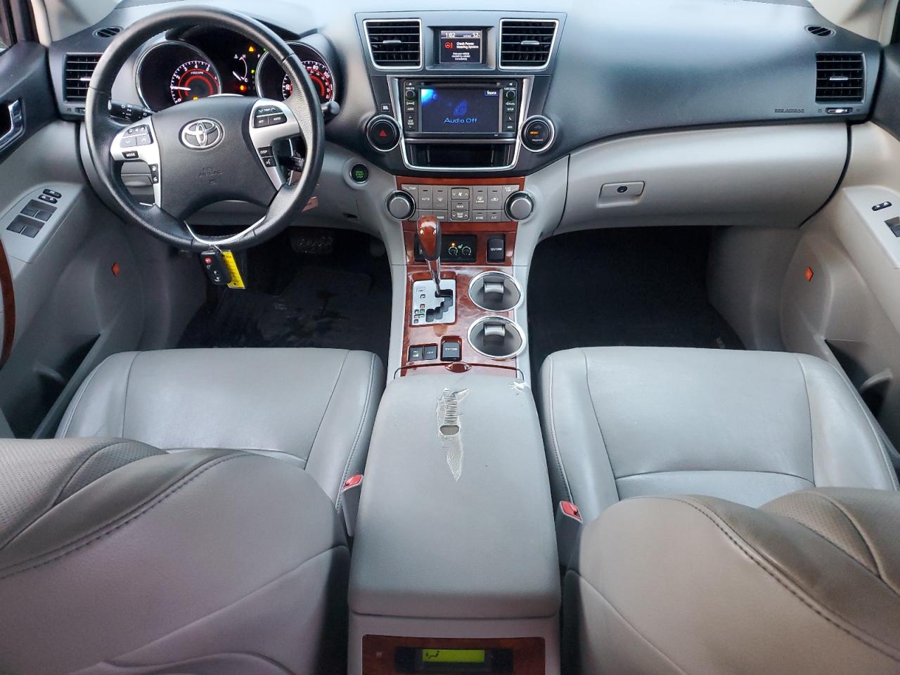 2013 Toyota Highlander - Image 8