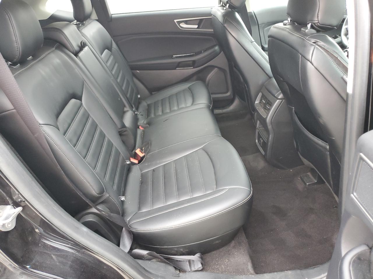 2019 Ford Edge - Image 11