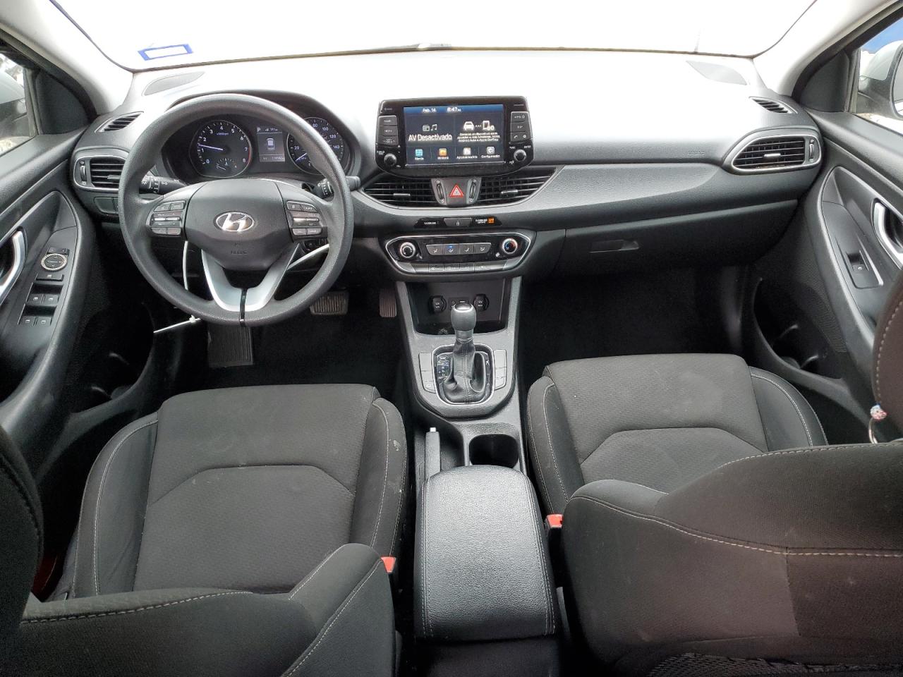 2018 Hyundai Elantra - Image 8