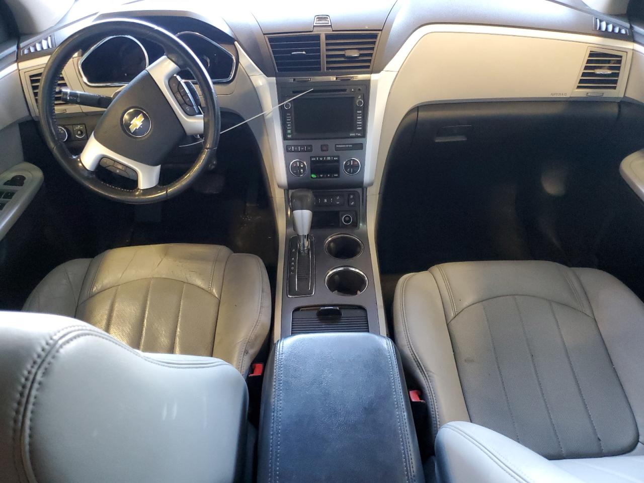 2011 Chevrolet Traverse - Image 8