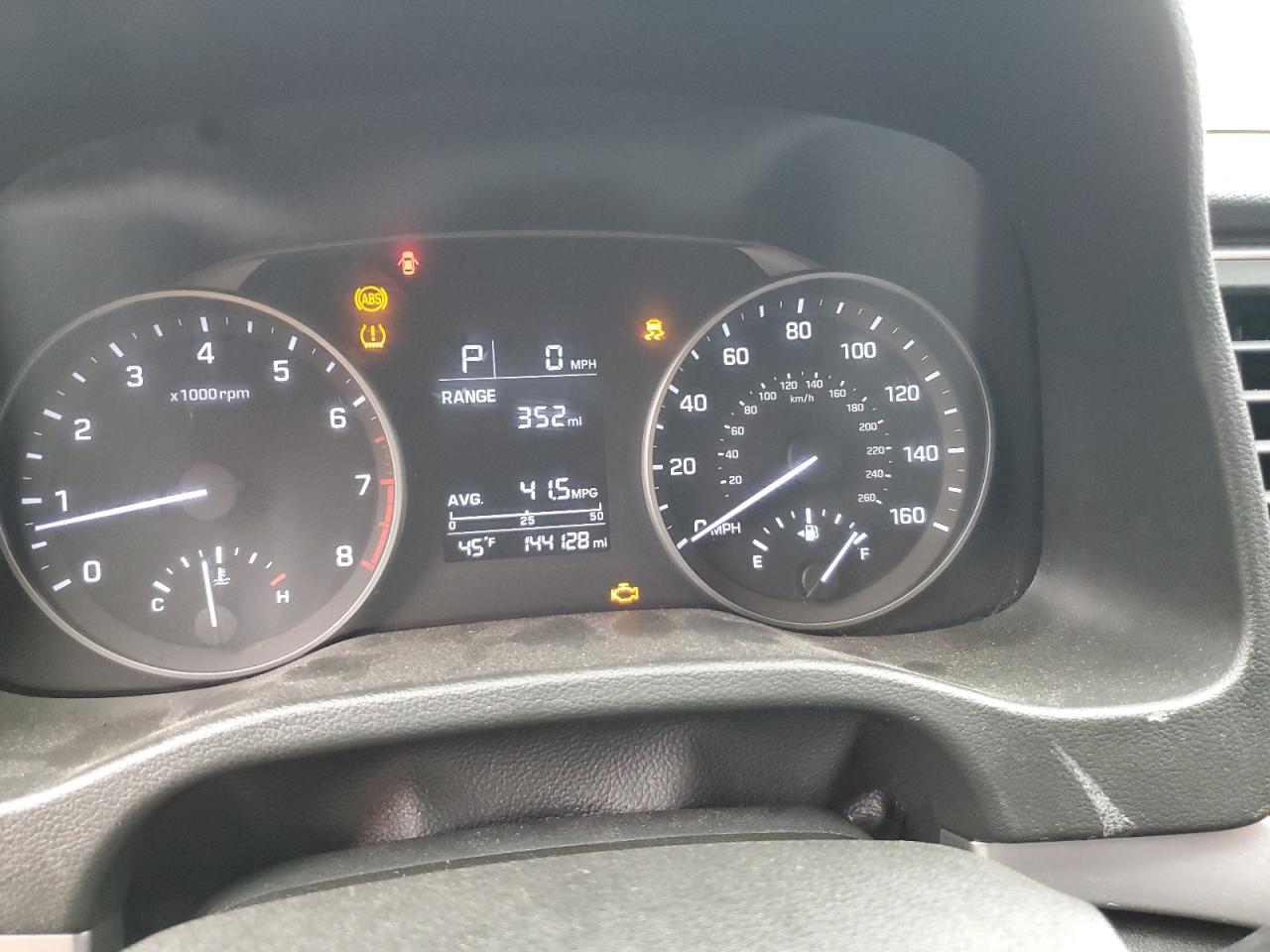 2018 Hyundai Elantra - Image 9