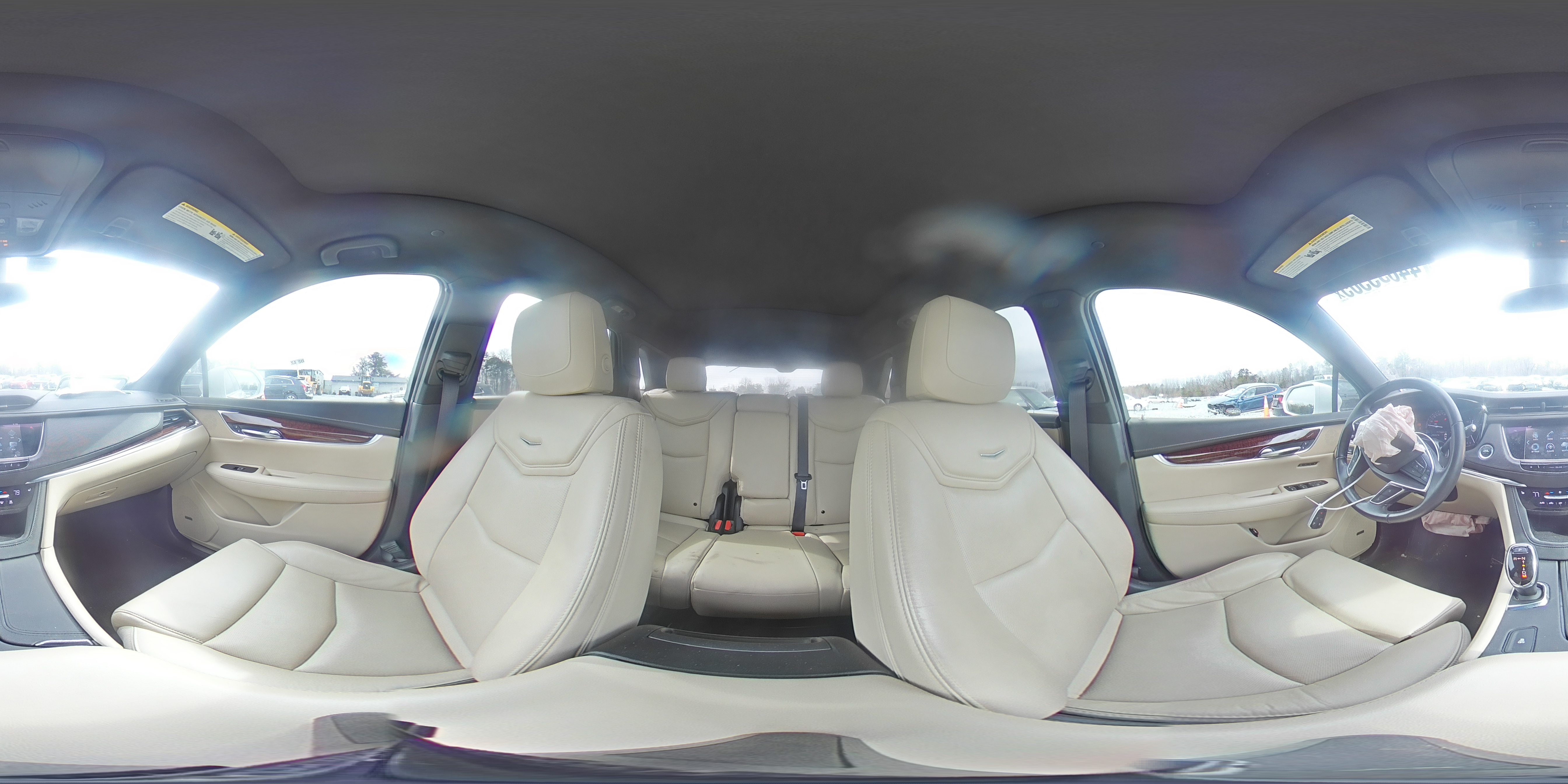 2017 Cadillac XT5 - Image 13