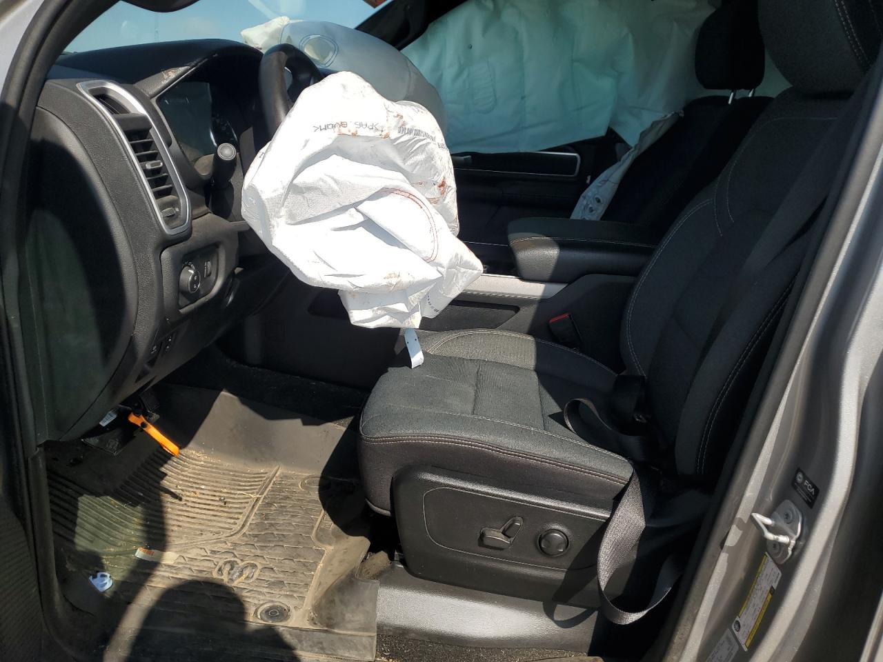 2022 RAM 1500 - Image 7
