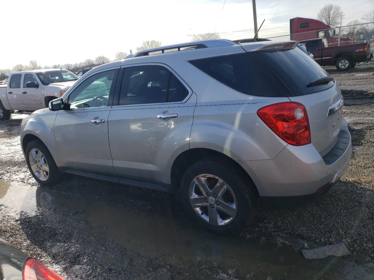 2015 Chevrolet Equinox - Image 2