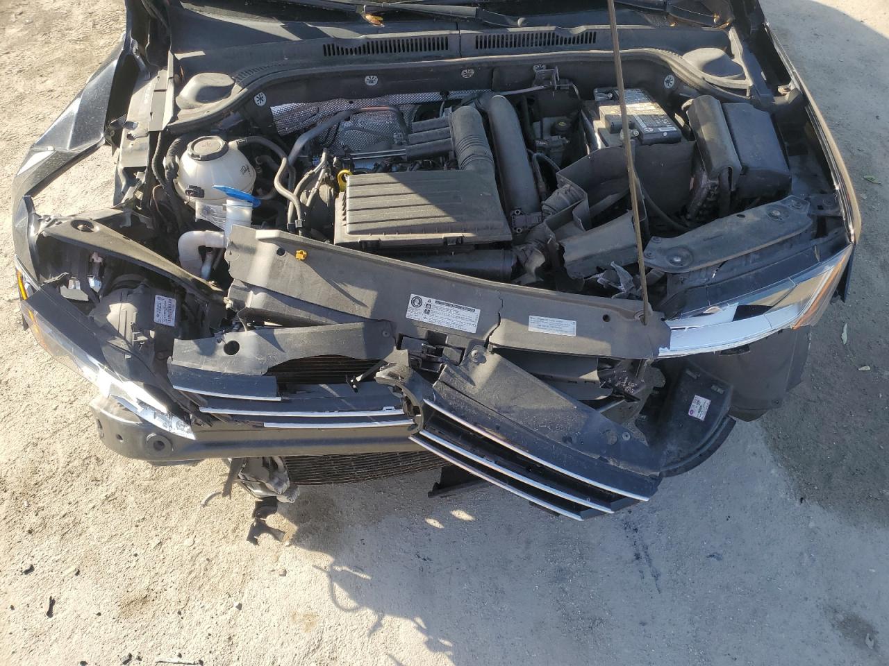 2018 Volkswagen Jetta - Image 11